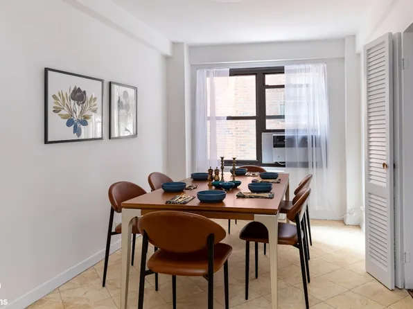 425 East 79th Street image 5 of 15