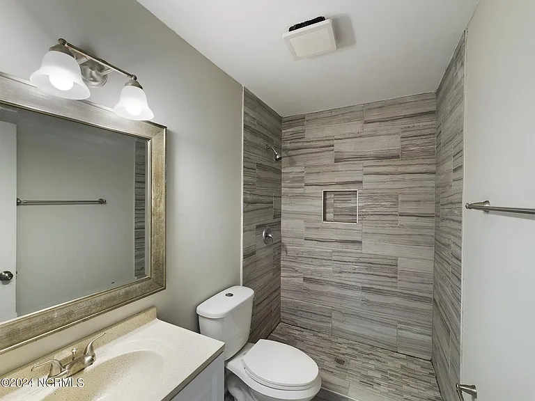 3520 Casine Ct — Photo 19