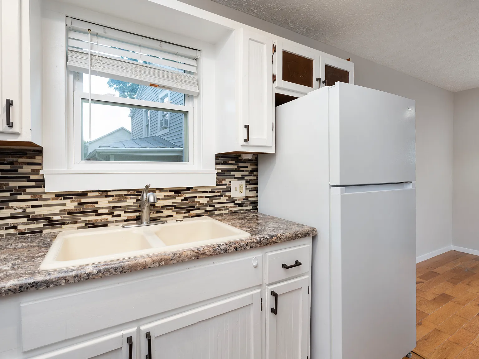 2 bed, 860 sqft, $1,345 — Photo 4