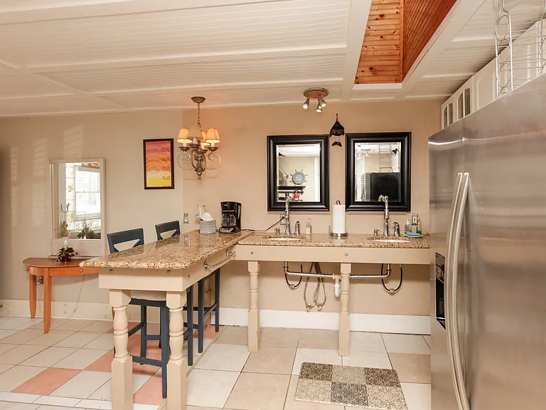 403 Crawford Rd #B — Photo 8
