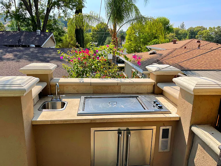 Private patio with 4 tiers and colored lights, new patio furniture, BBQ, fire pit