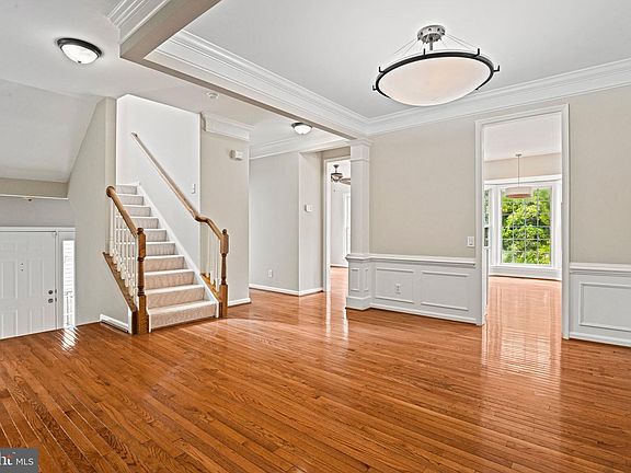 2nd image of 4103 Oak Village Lndg