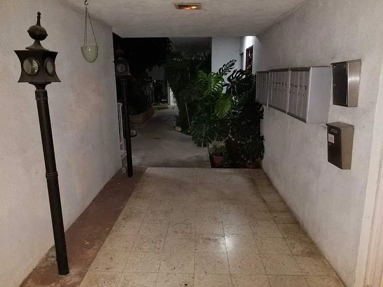Comercio Ln — Photo 41