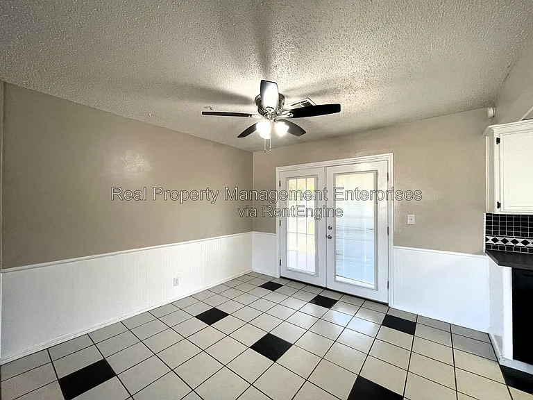 609 S Meadow Ln — Photo 6