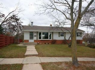 606 Eastern Ave, West Bend, WI 53095