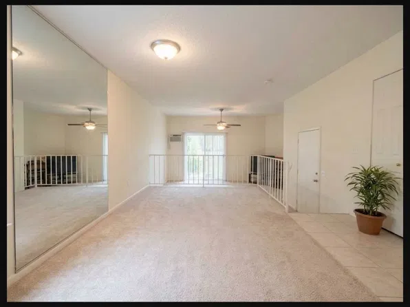 11 King Arthur Dr, East Lyme, CT 06333