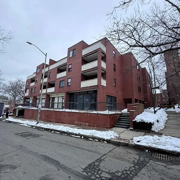 20 Central St #215 — Photo 14