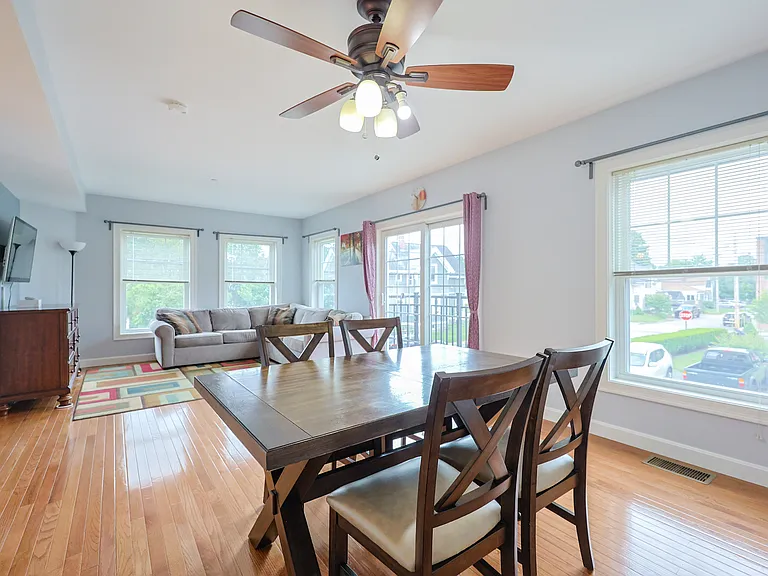 7 W Church St #4 — Photo 13