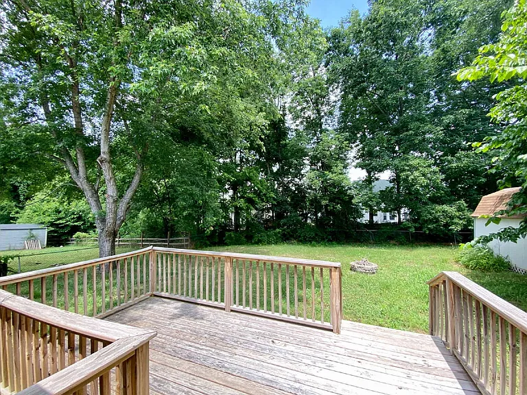 1108 Ridgewood Dr — Photo 12