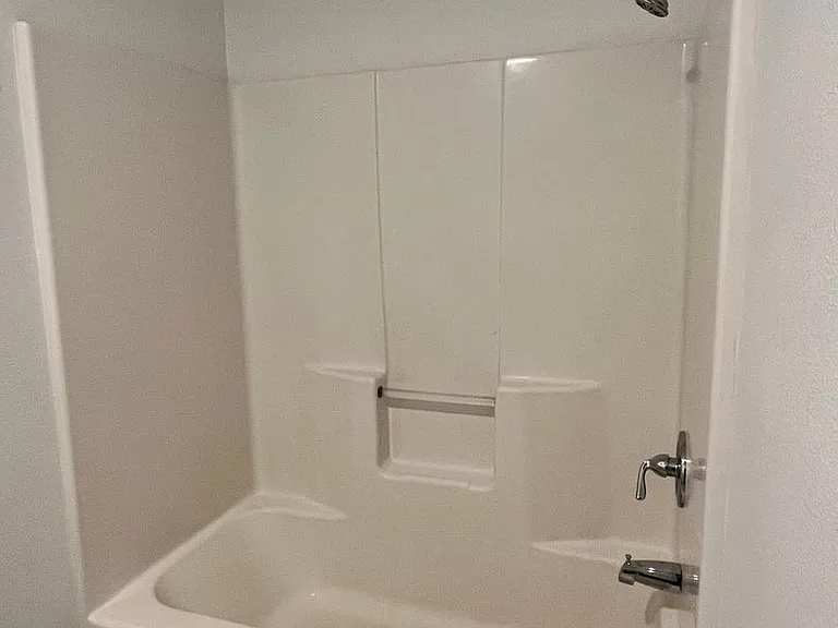 3658 SE 32nd Ave — Photo 9