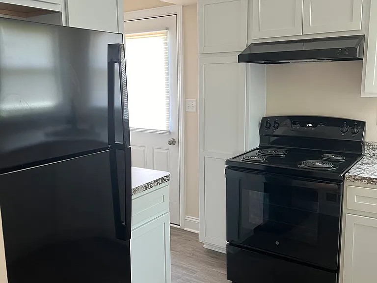 2658 River Rd — Photo 4