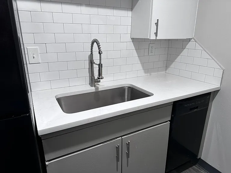 The Regency Apartments — Photo 91