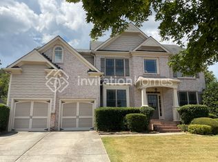 1682 Country Wood Dr, Hoschton, GA 30548
