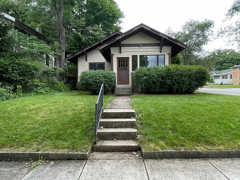 499 Littleton St — Photo 1