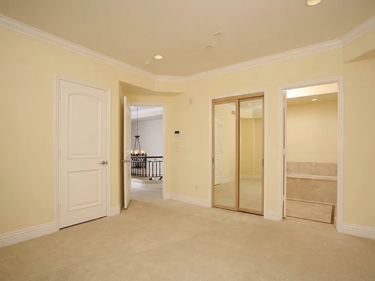 1540 S Bentley Ave #103 — Photo 6