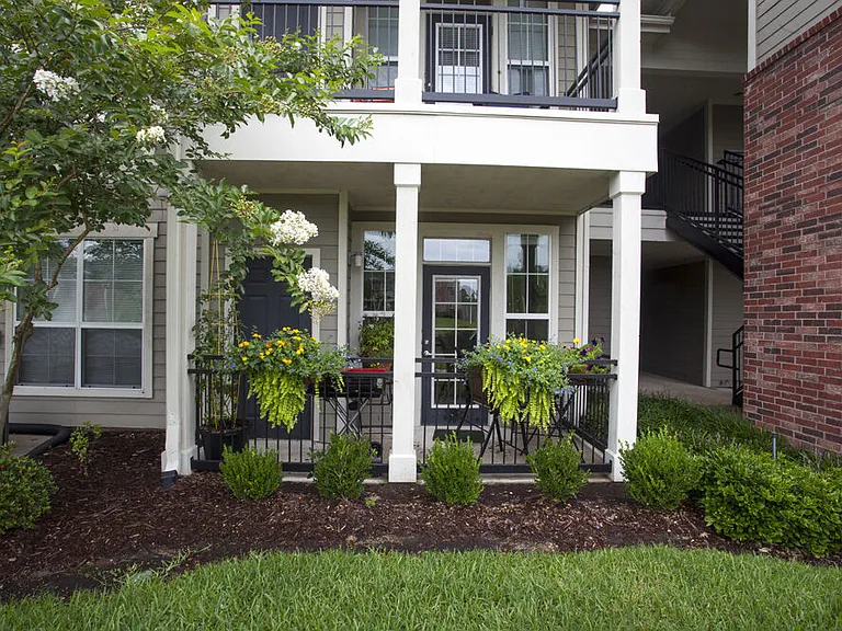 Country Club Pointe Apartment Homes — Photo 7