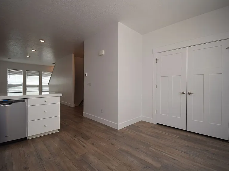 4727 S Hillhouse Cv #102 — Photo 10