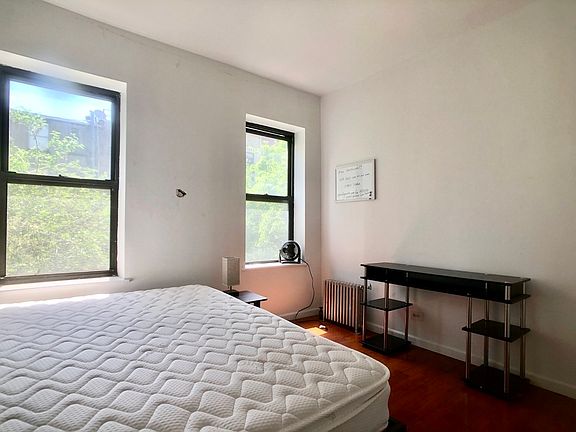 4th image of 40 W 127th St #Six6