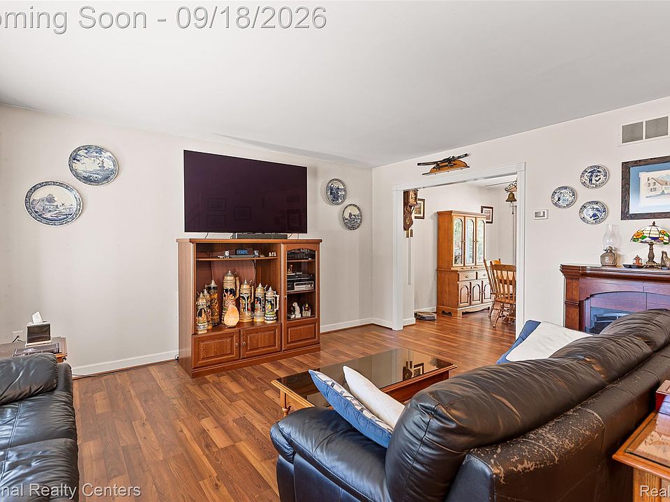 2414 Harrison Ave, photo 6