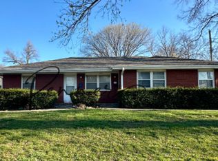 10716 E 19th St S, Independence, MO 64052