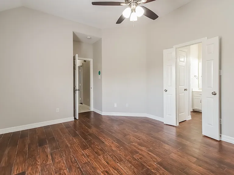 3306 Maymist Dr — Photo 9