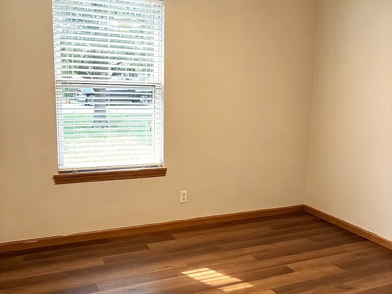 4327 Hadley Ct — Photo 8