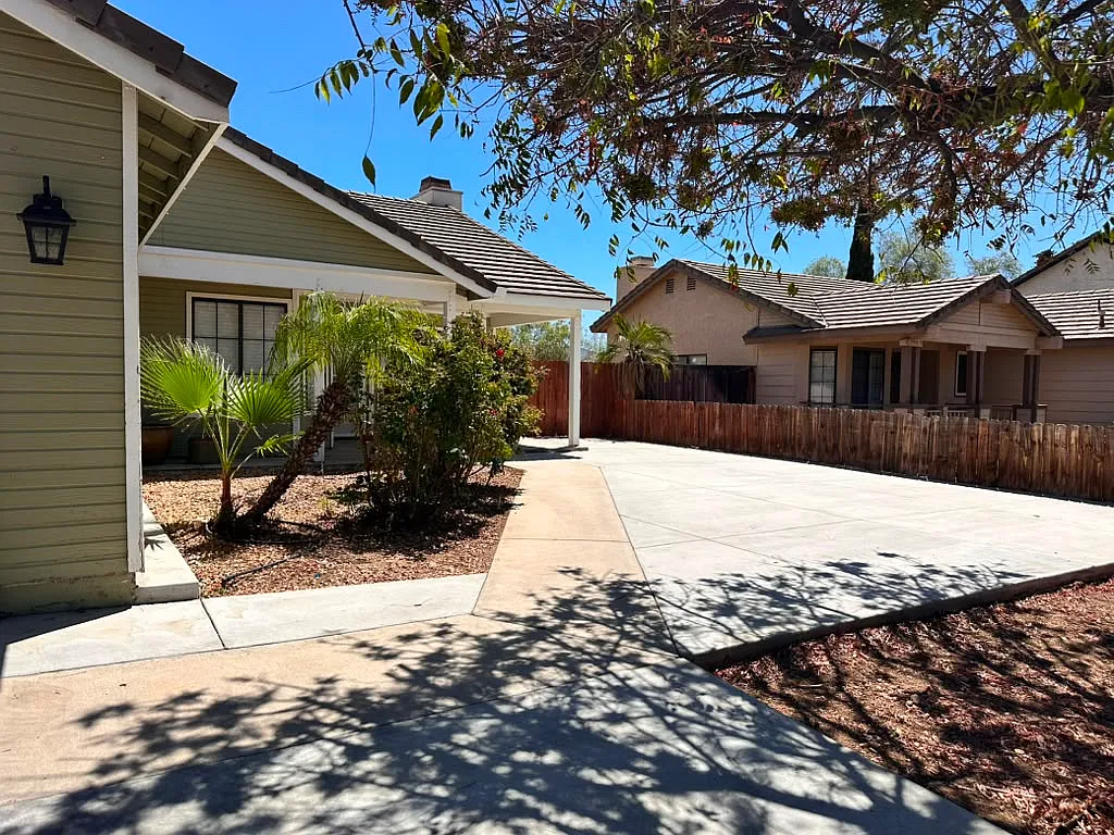 4 bed, 1857 sqft, $3,400 — Photo 2