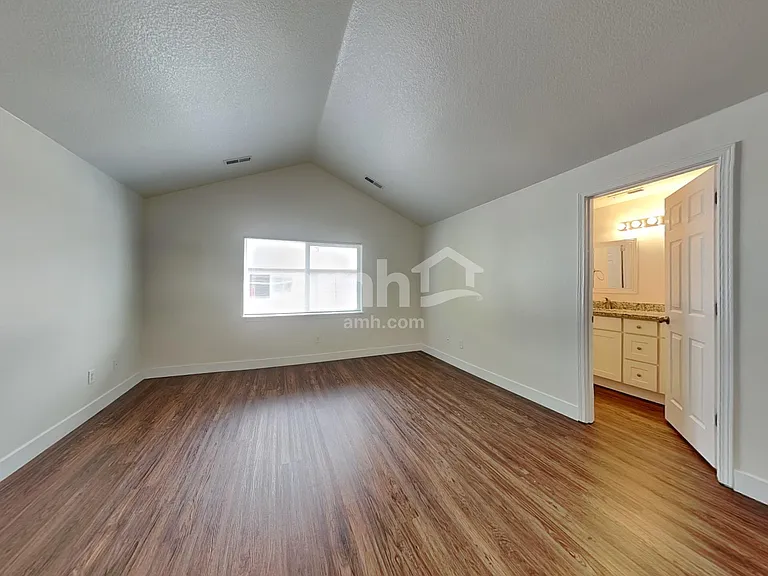 1318 SW 176th Ter — Photo 10