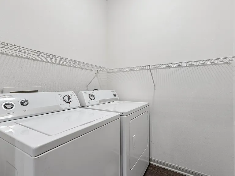 401 Teravista — Photo 17