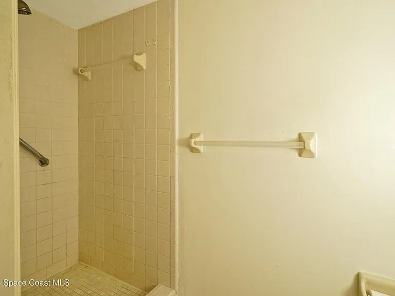220 S 5th St #205 — Photo 19