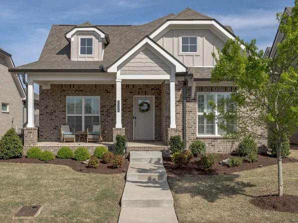 6046 Parkhaven Blvd, Hermitage, TN 37076