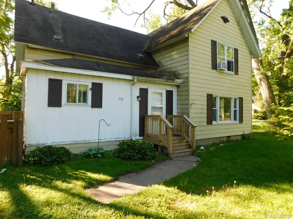 710 Washington St, Algonac, MI 48001