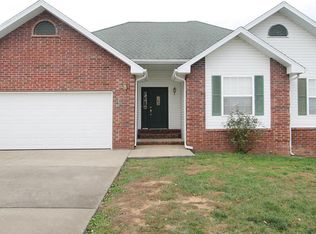 206 W Warren Ave, Ozark, MO 65721