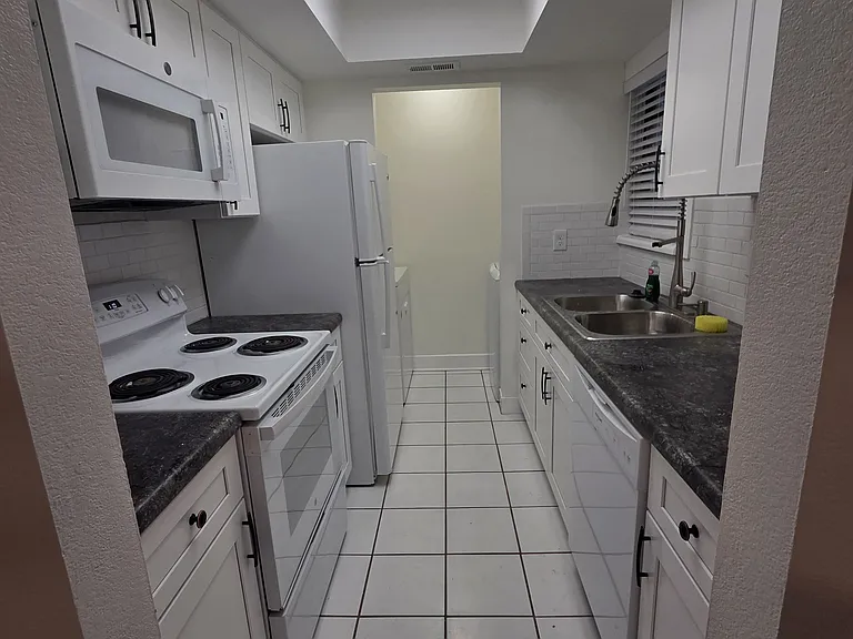 1281 E Shadow Ridge Dr #10T — Photo 1