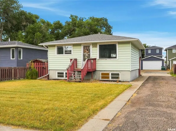 1016 Hastings STREET, Moose Jaw, SK S6H 5R8