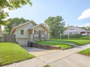 828 40th Pl, Des Moines, IA 50312