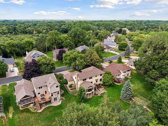 4th image of 24 Indian Hills Dr