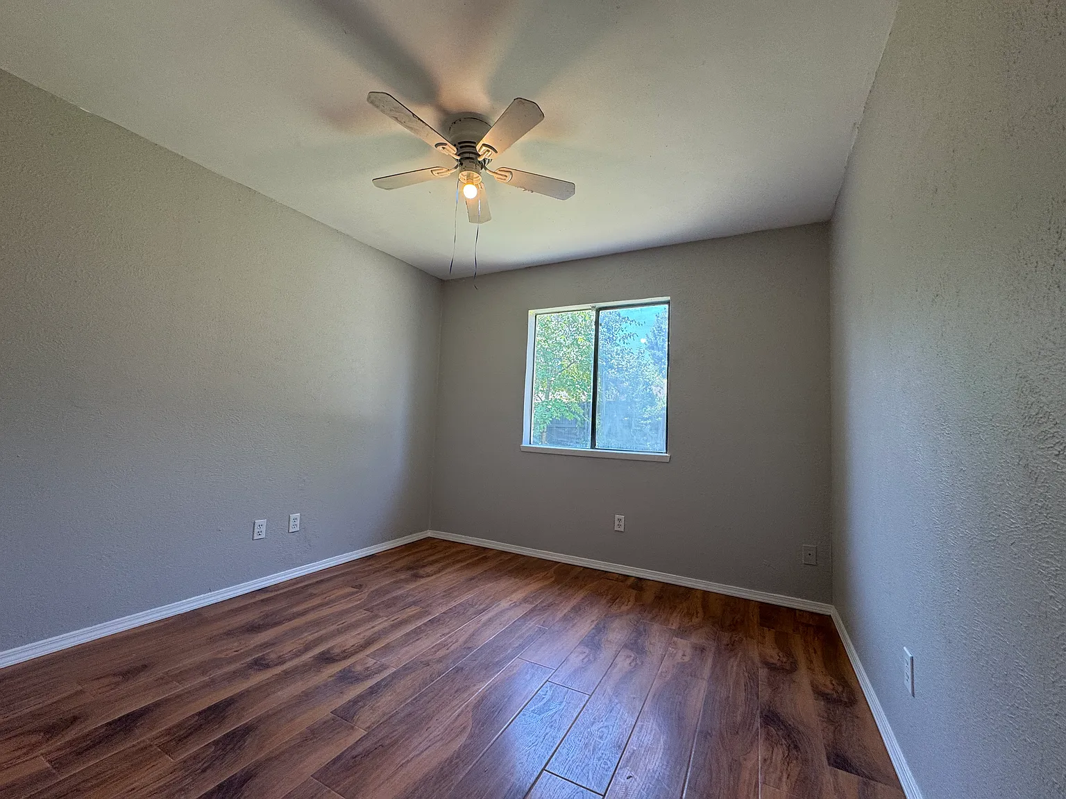 3 bed, 1562 sqft, $750 — Photo 2