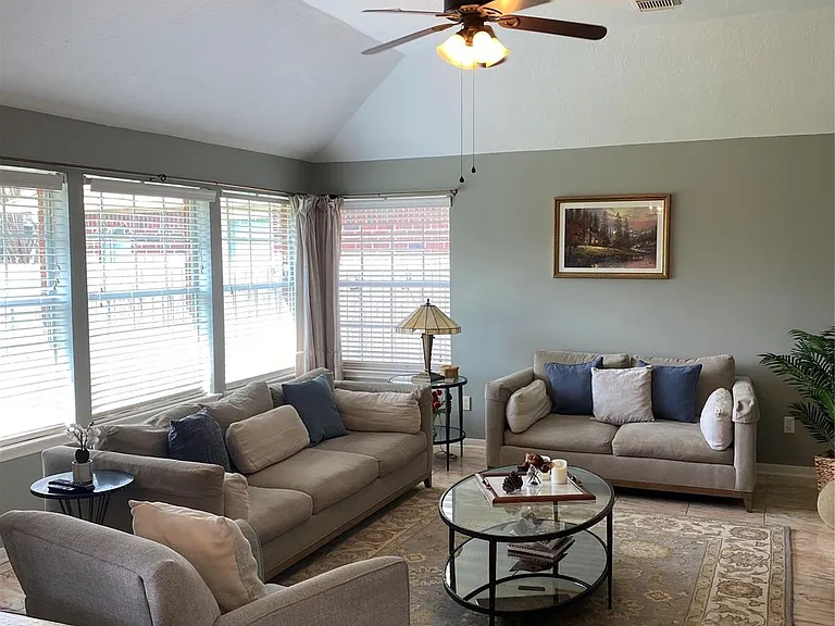 1142 Knoll Crest Ct — Photo 6
