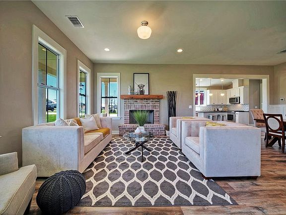 4th image of 587 Cypress Springs Dr