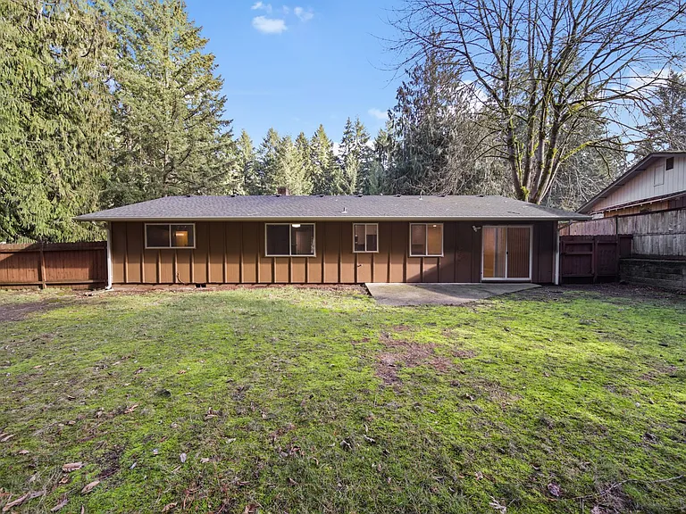 4323 Glen Terra Dr SE — Photo 26