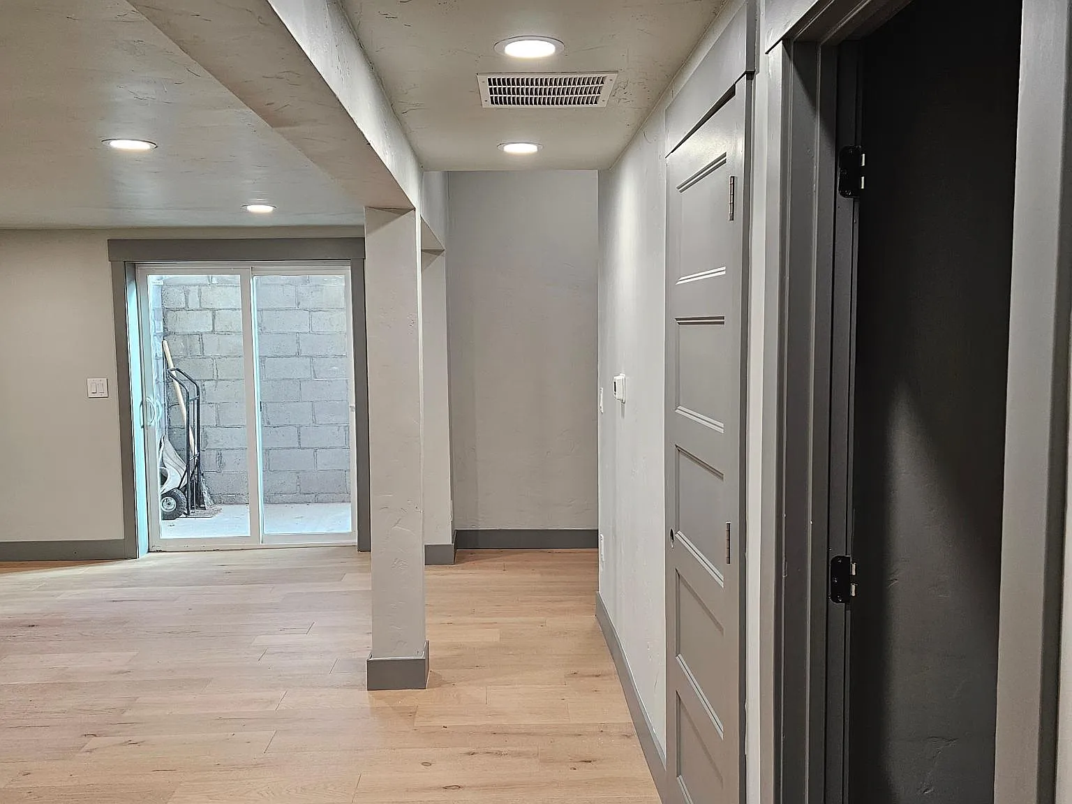 1 bed, 3022 sqft, $1,750 — Photo 4