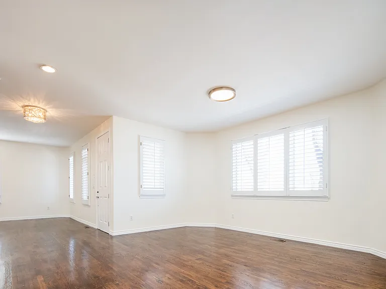 335 N Josephine St #A — Photo 26