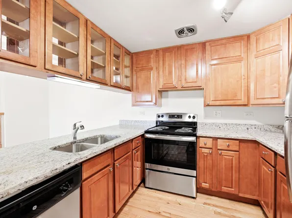 Emerald Court Apartments, 2472 Emerald Ct #3B-2Ba-1100Sqft, Woodridge, IL 60517