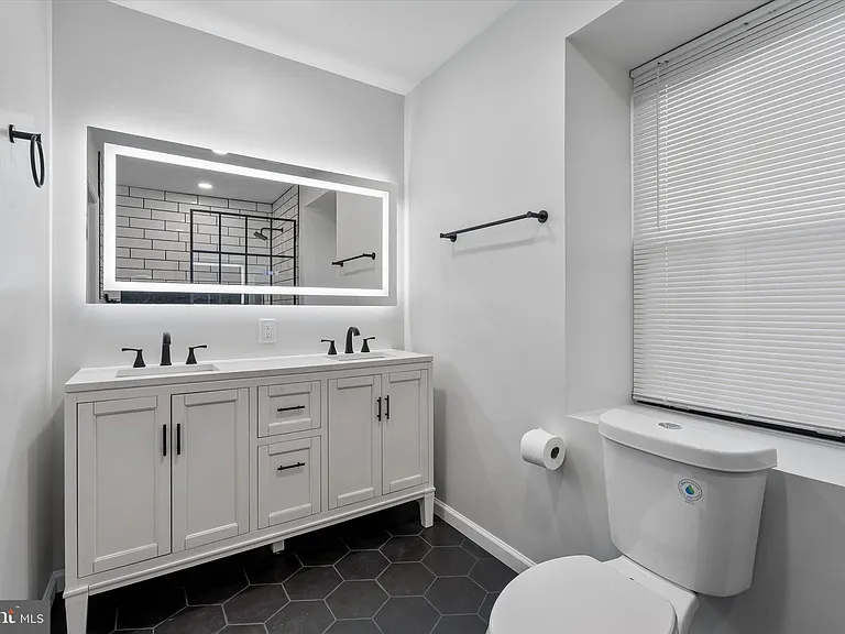 4359 Fleming St — Photo 33