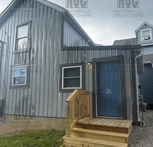 724 E Main St #B — Photo 1