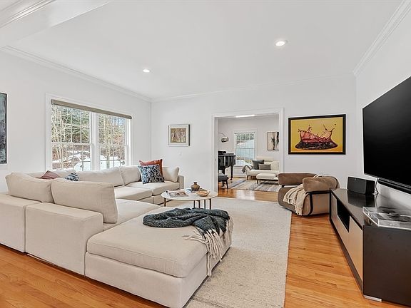 5th image of 233 Rice Rd