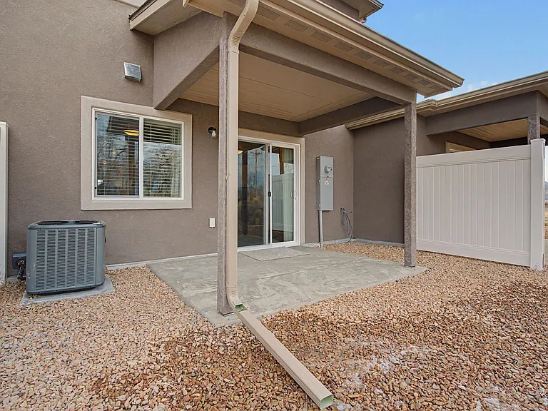2350 Glen Canyon Ave #B — Photo 23