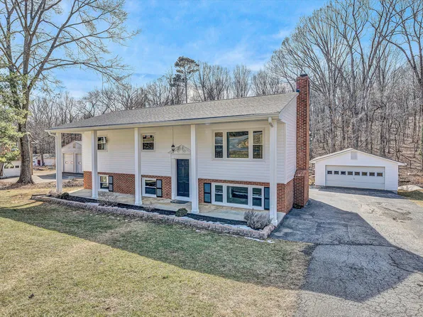 2036 Denise Cir, Roanoke, VA 24012