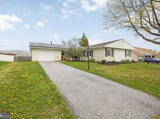 88 Tallwood Ln, Willingboro, NJ 08046